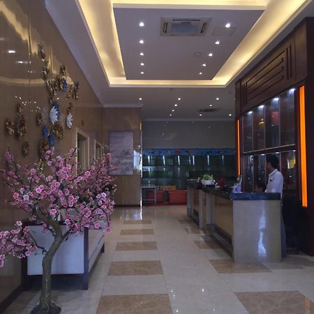 יאנגון Apollo Hotel מראה חיצוני תמונה