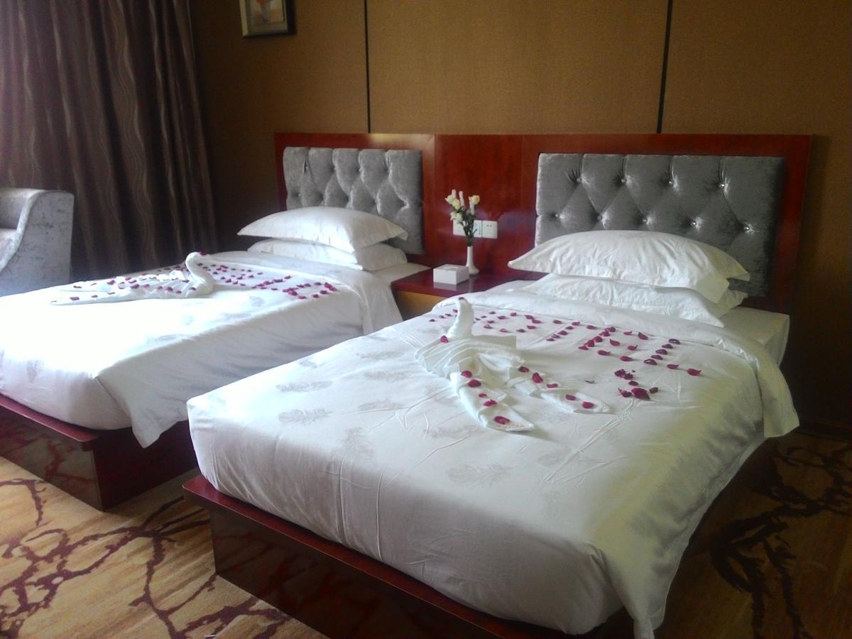 יאנגון Apollo Hotel מראה חיצוני תמונה