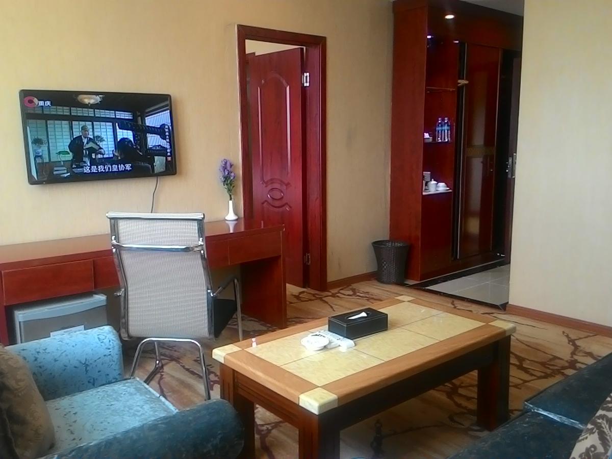 יאנגון Apollo Hotel מראה חיצוני תמונה