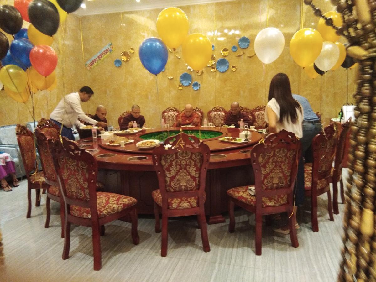 יאנגון Apollo Hotel מראה חיצוני תמונה