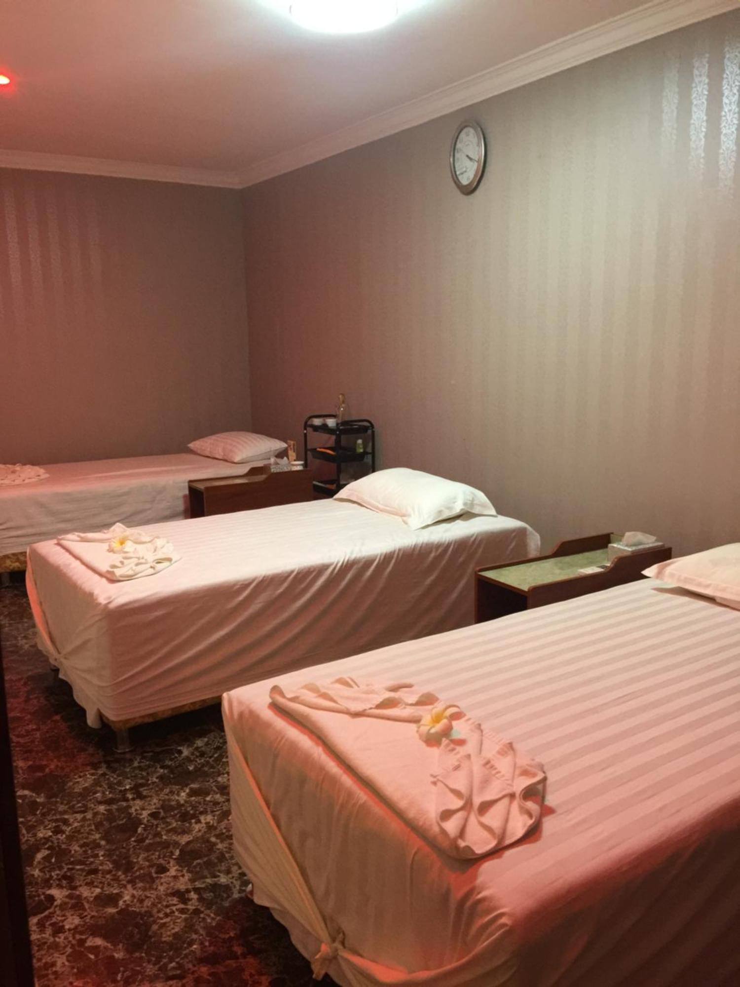 יאנגון Apollo Hotel מראה חיצוני תמונה